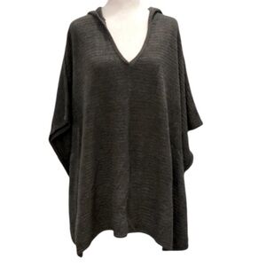 A Pea in the Pod Maternity Poncho Cape